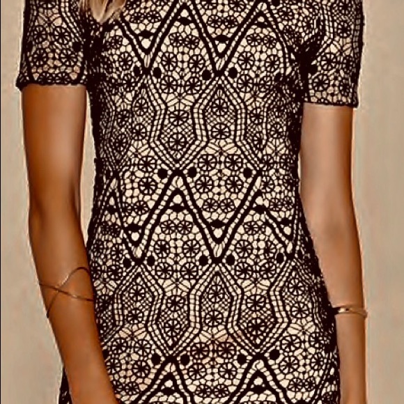 Medallion Lace Bodycon Dress Sz S - Picture 4 of 5